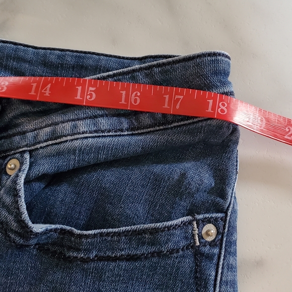 Lee Slender Secret Jeans - Picture 2 of 15